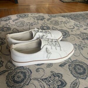 Sperry Crest Vibe Two-Toned Sneaker